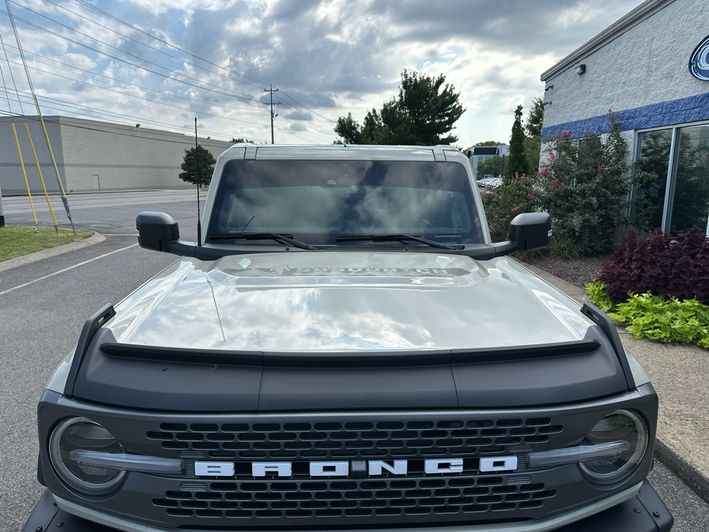 Vehicle photo 10