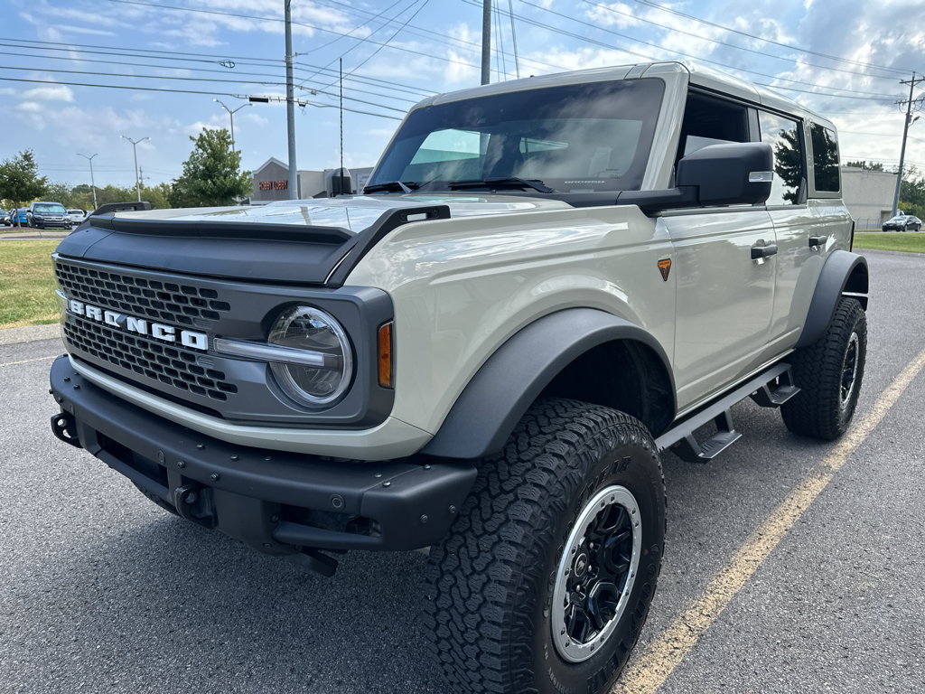 Vehicle photo 8
