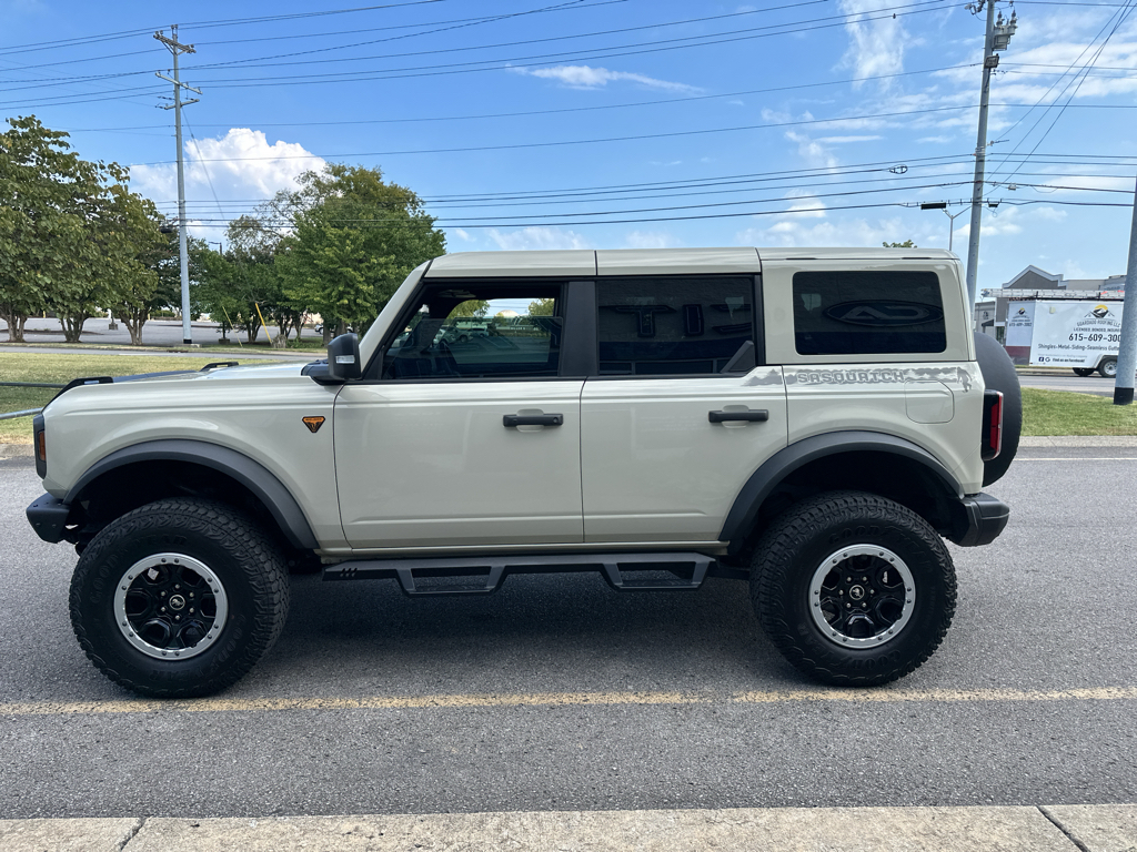 Vehicle photo 7