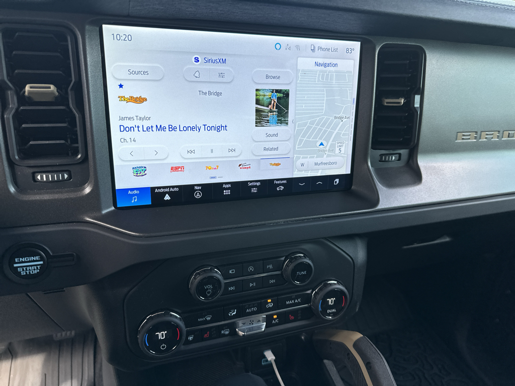 Vehicle photo 27