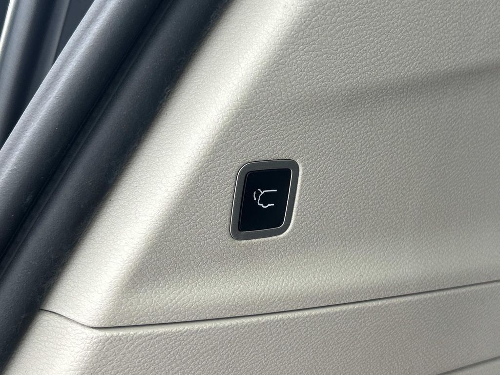 Used 2022 Chrysler Pacifica Van