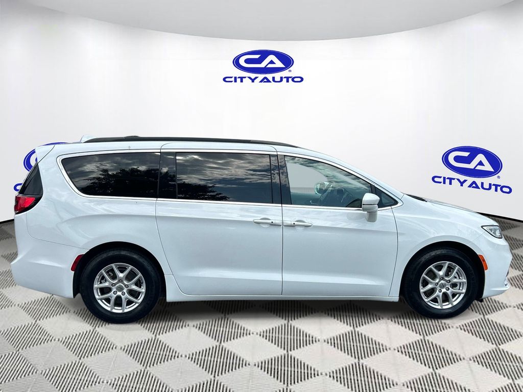 Used 2022 Chrysler Pacifica Van