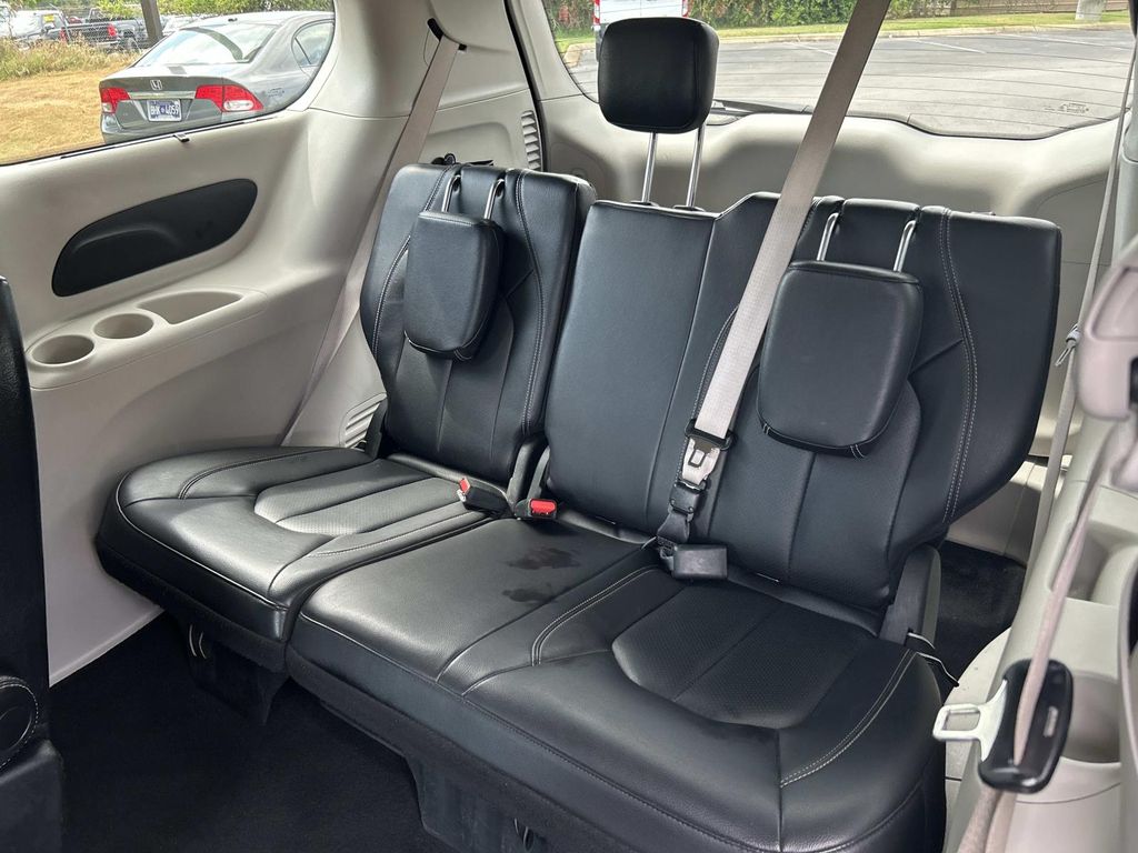 Used 2022 Chrysler Pacifica Van