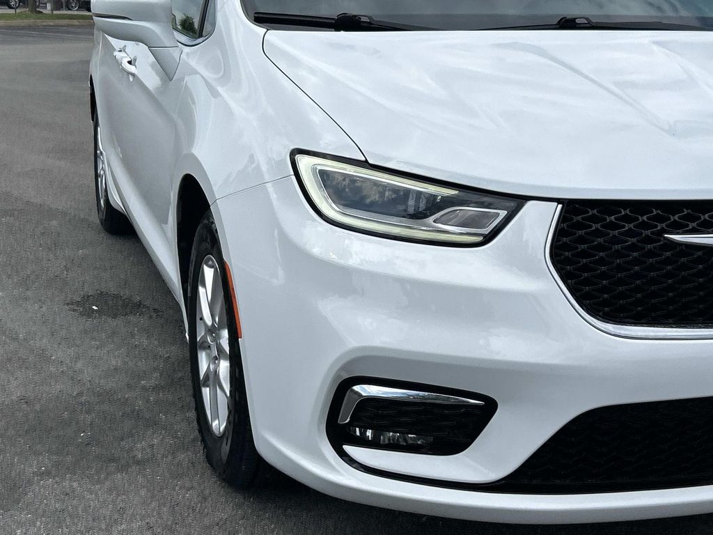 Used 2022 Chrysler Pacifica Van