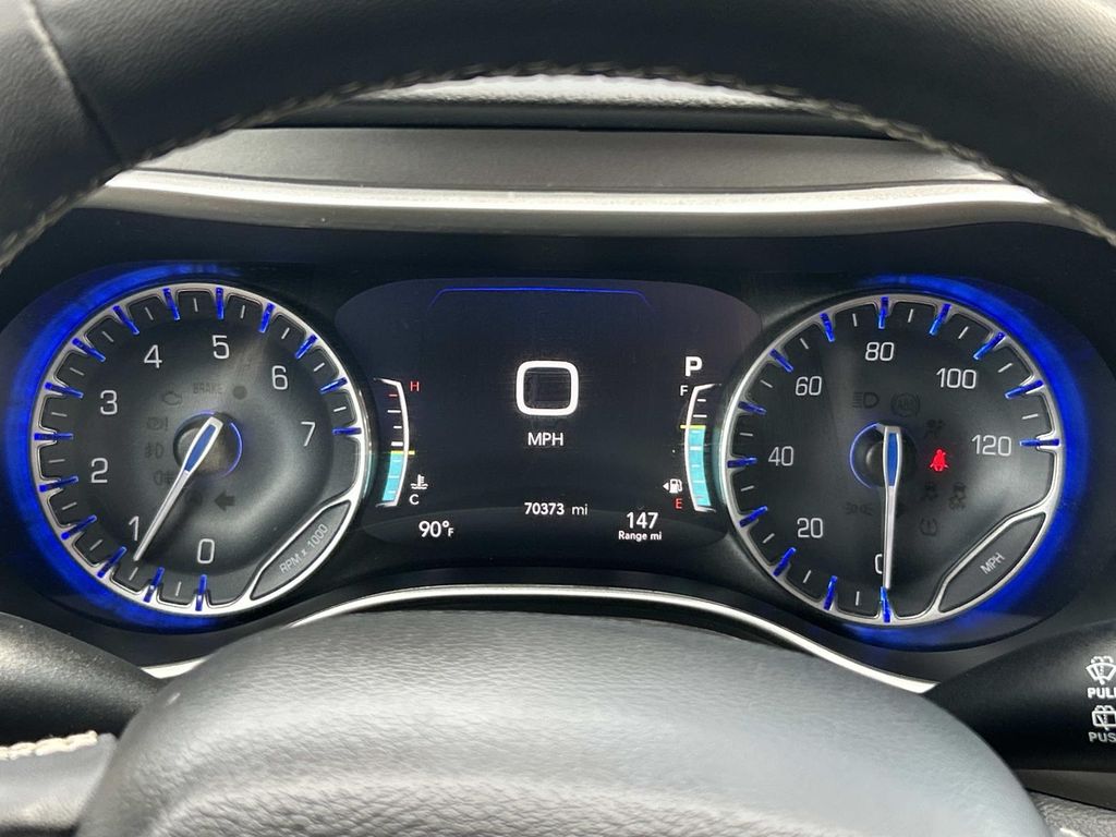 Used 2022 Chrysler Pacifica Van