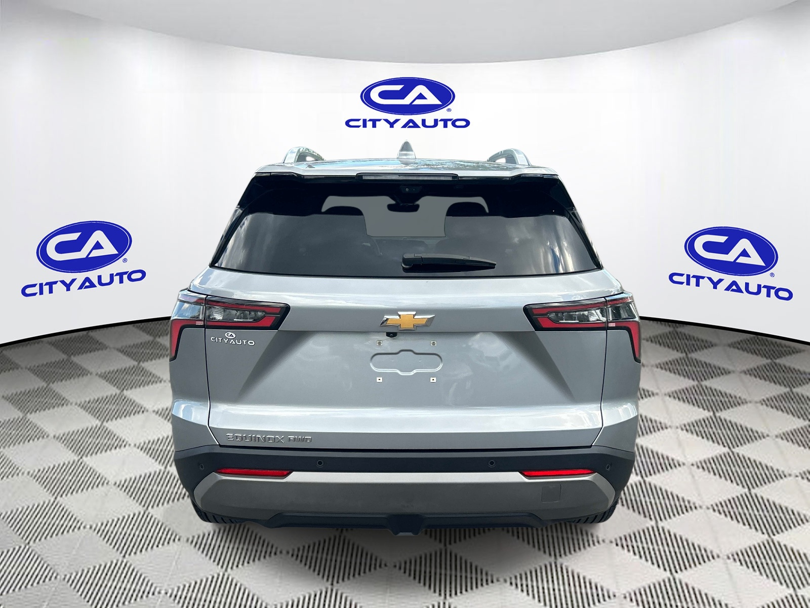 Vehicle photo 4