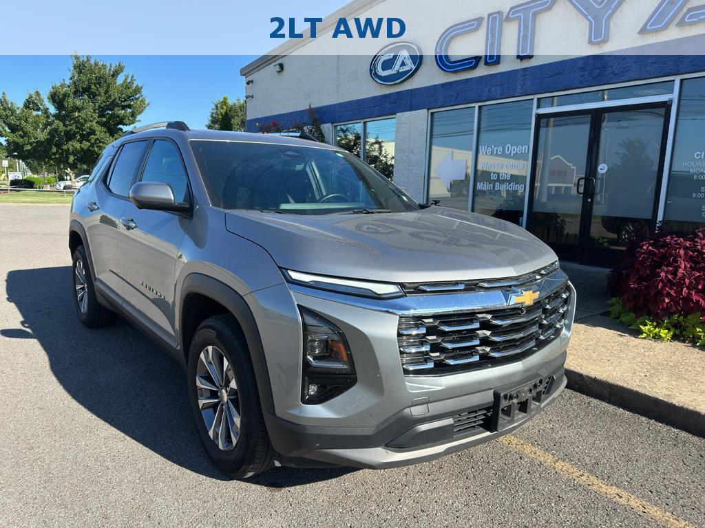 Vehicle photo 2