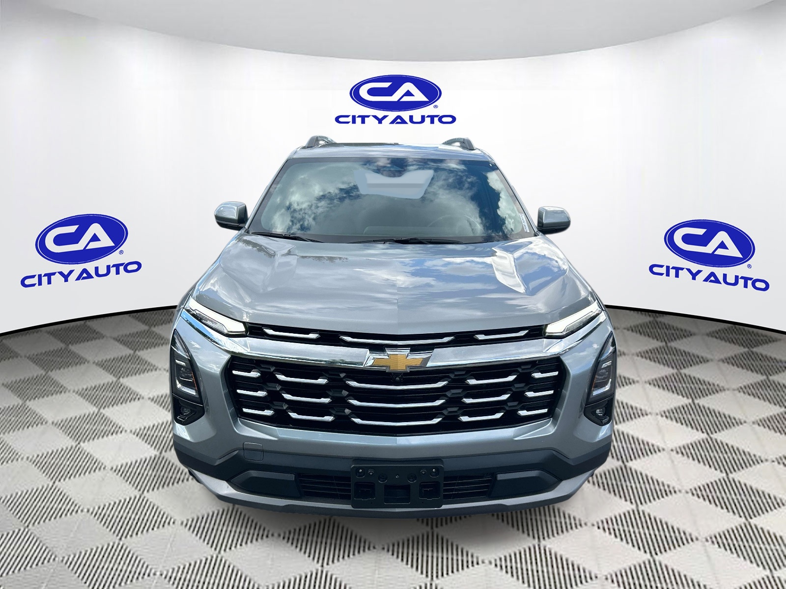 Vehicle photo 10