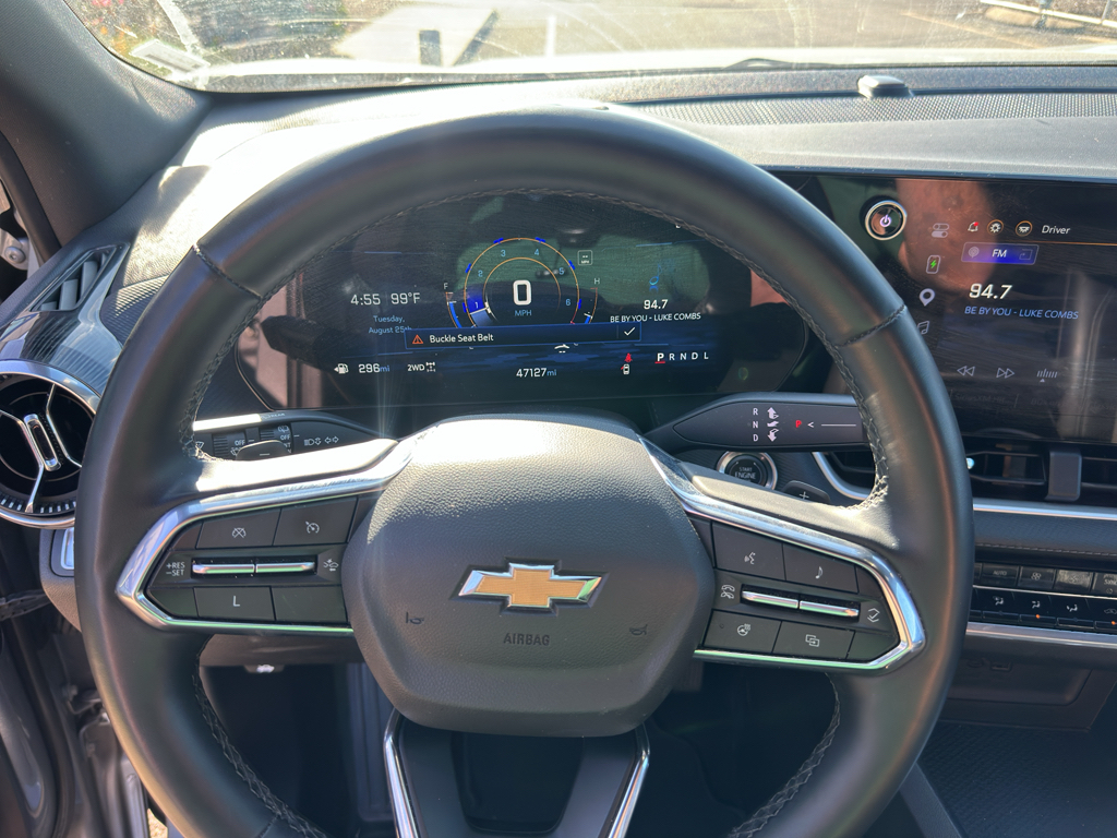 Vehicle photo 19