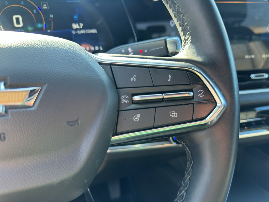 Vehicle photo 21