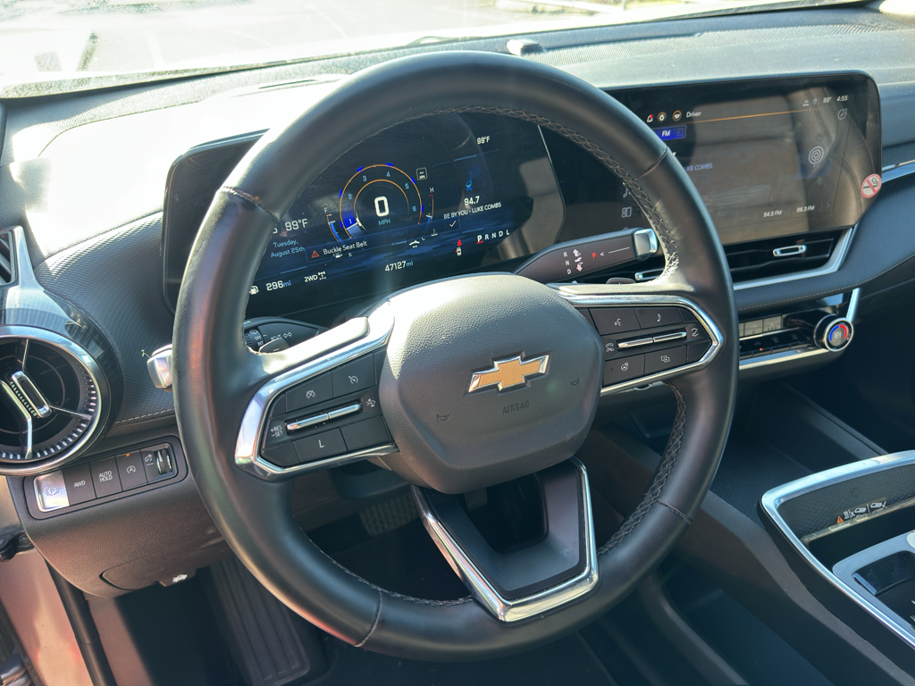 Vehicle photo 18