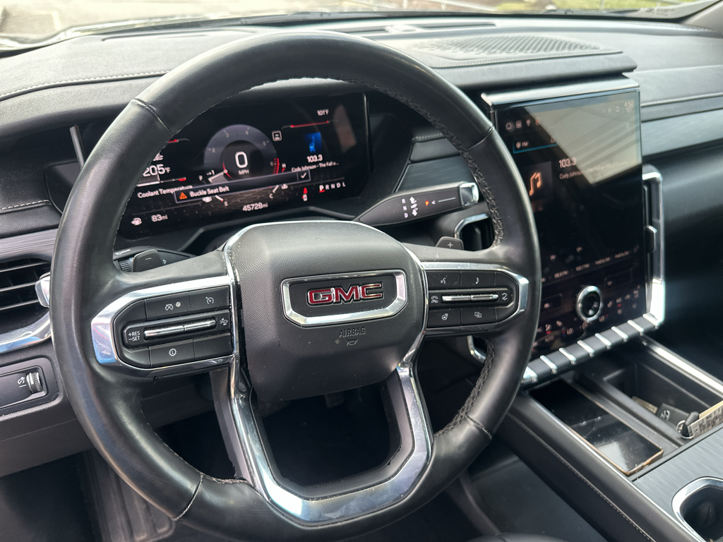 Vehicle photo 24