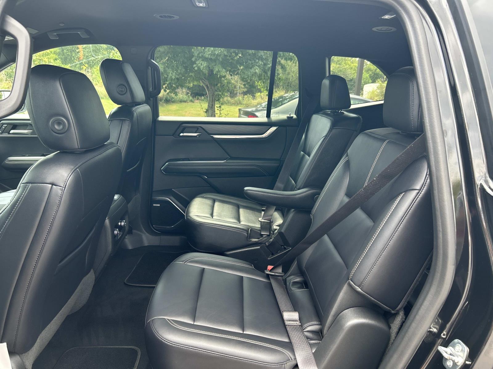 Used 2024 GMC Acadia SUV
