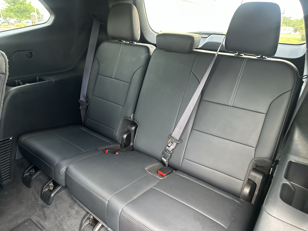 Vehicle photo 20