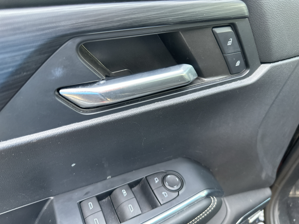 Vehicle photo 22