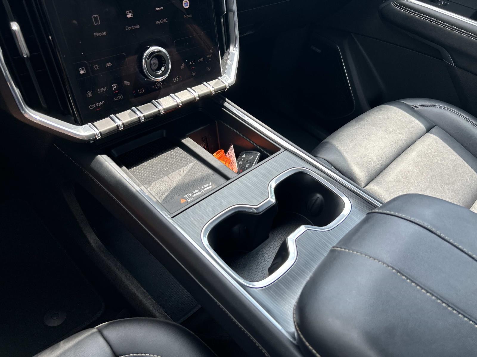 Used 2024 GMC Acadia SUV