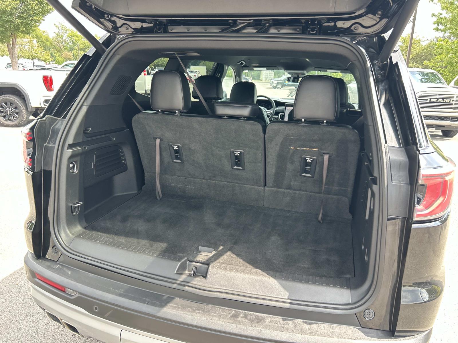 Used 2024 GMC Acadia SUV