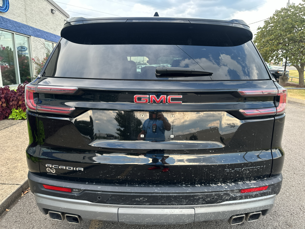 Vehicle photo 5