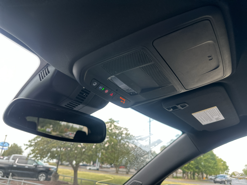 Vehicle photo 31