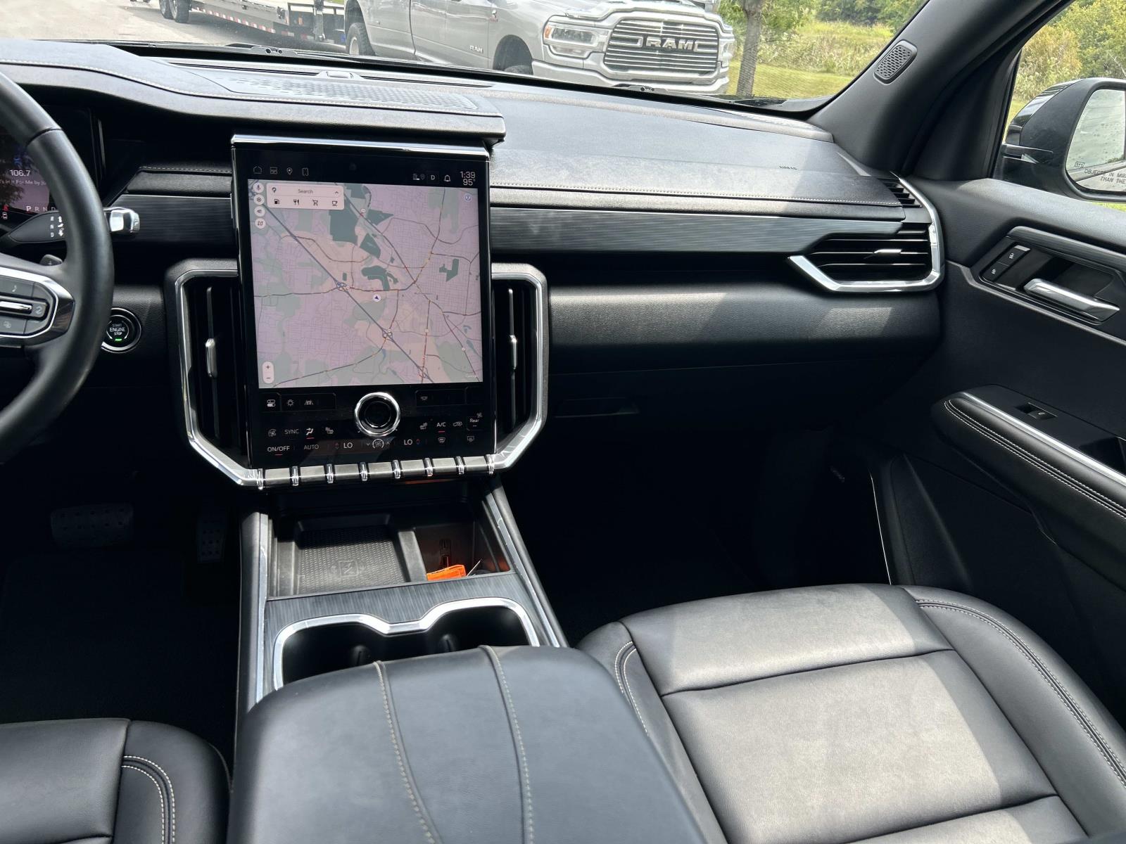 Used 2024 GMC Acadia SUV