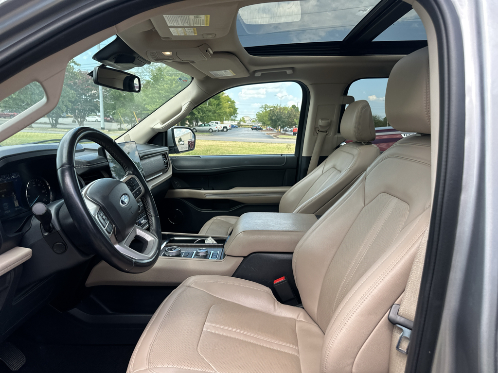 Vehicle photo 20