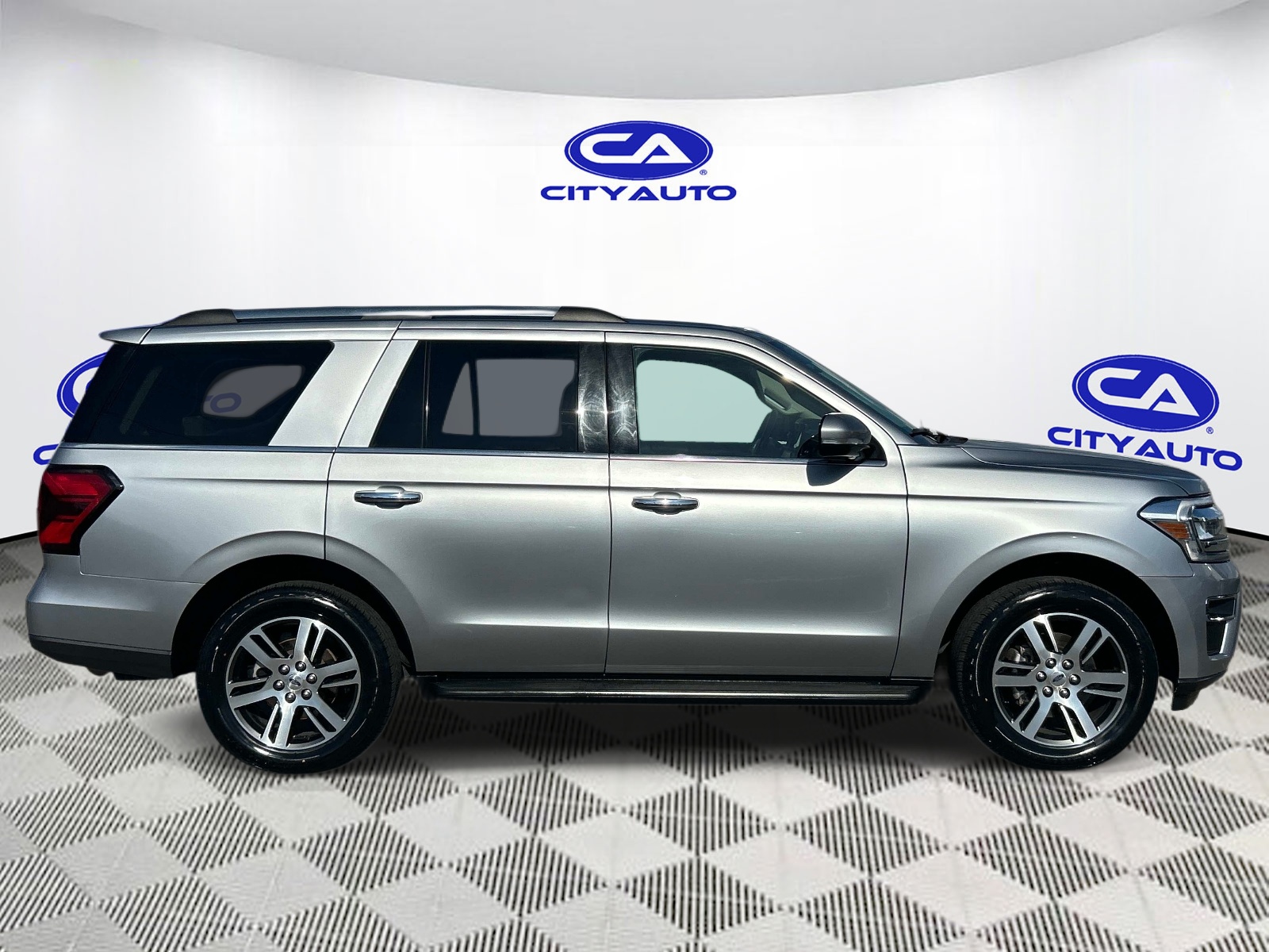 Used 2024 Ford Expedition SUV