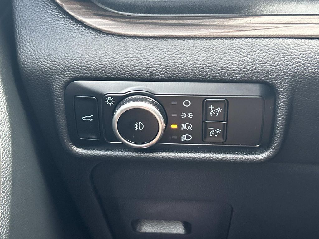 Used 2023 Ford Explorer SUV
