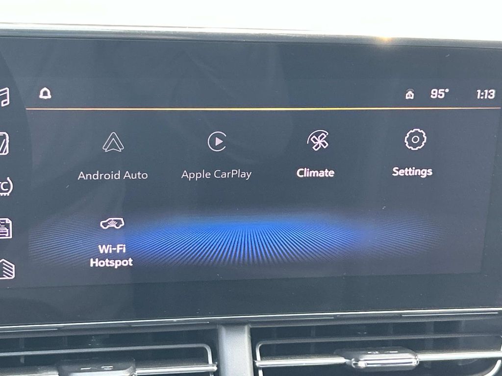 Vehicle photo 28
