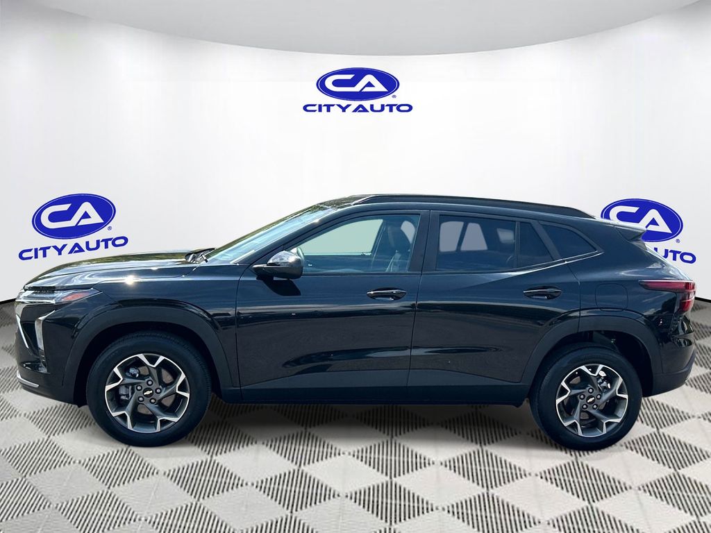 Vehicle photo 7