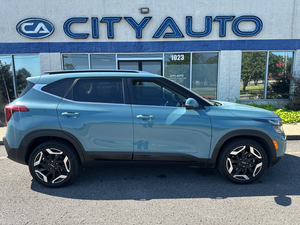Vehicle photo 3