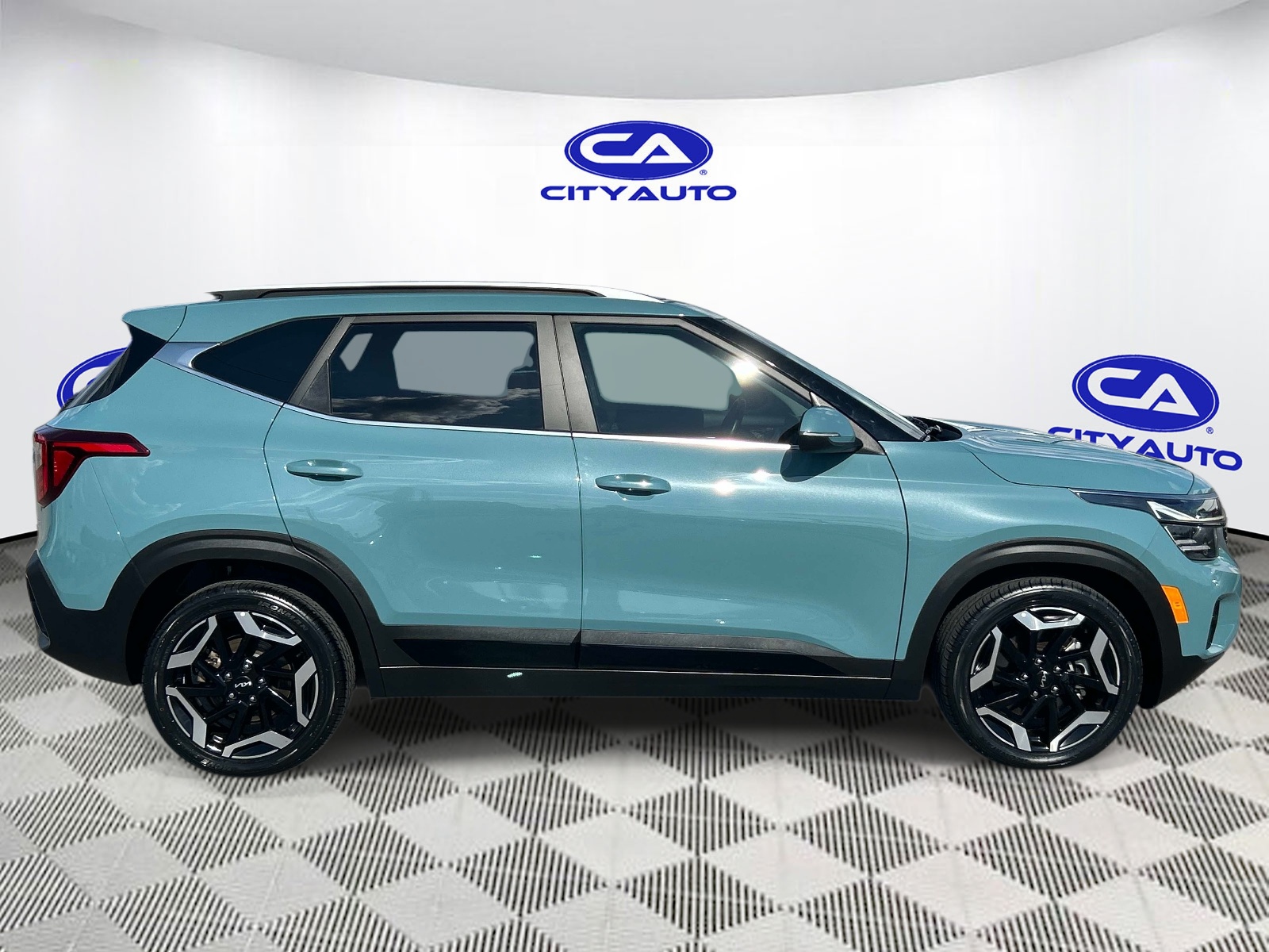 Used 2024 Kia Seltos SUV