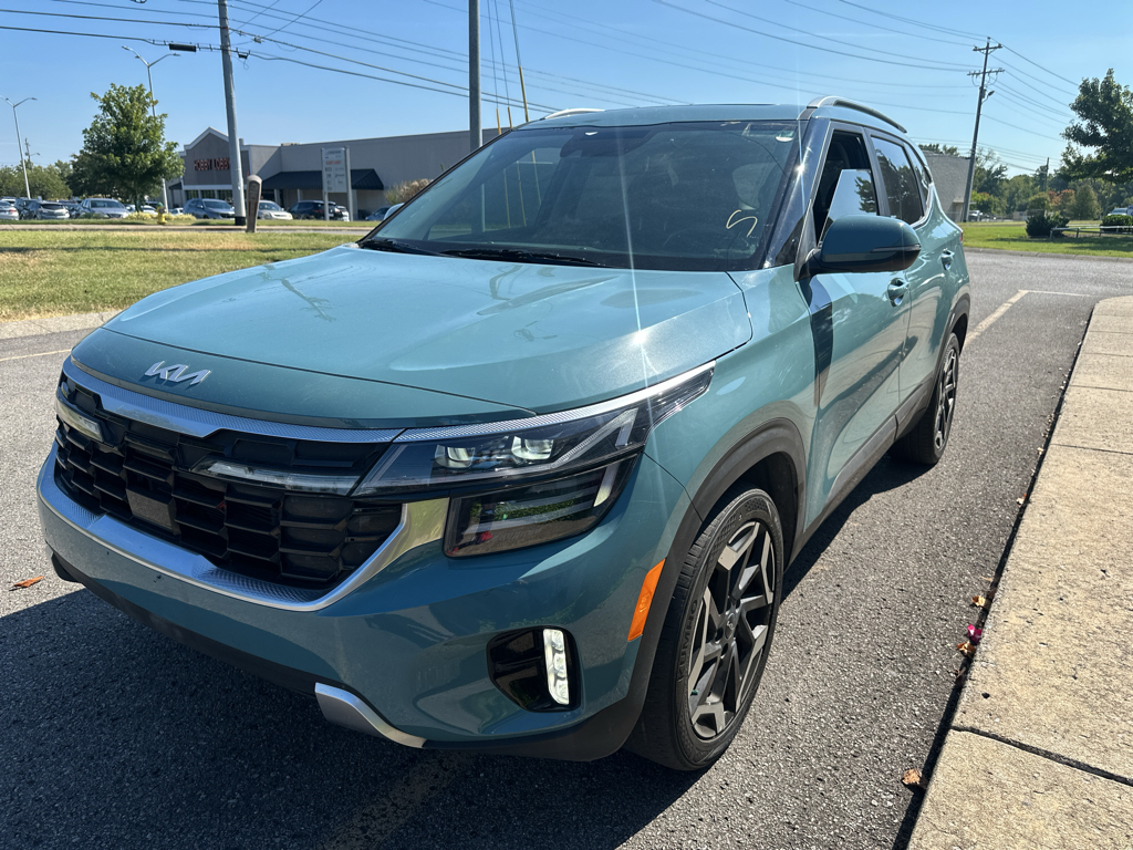 Vehicle photo 8