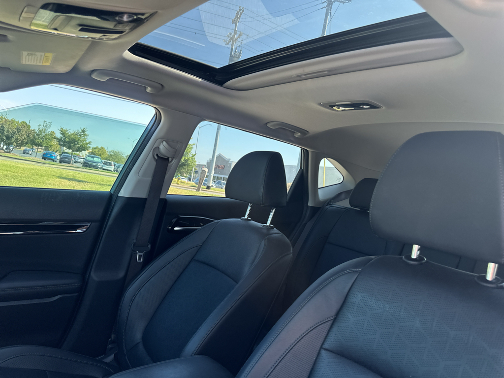 Vehicle photo 20