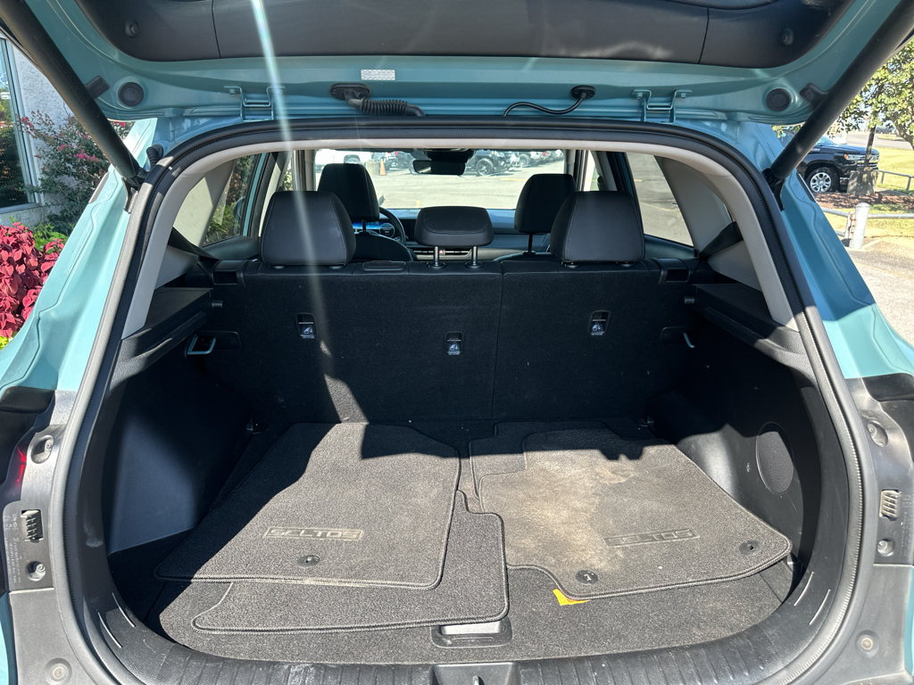 Vehicle photo 15