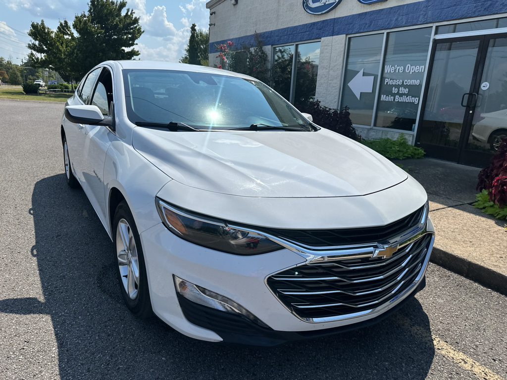 Vehicle photo 2