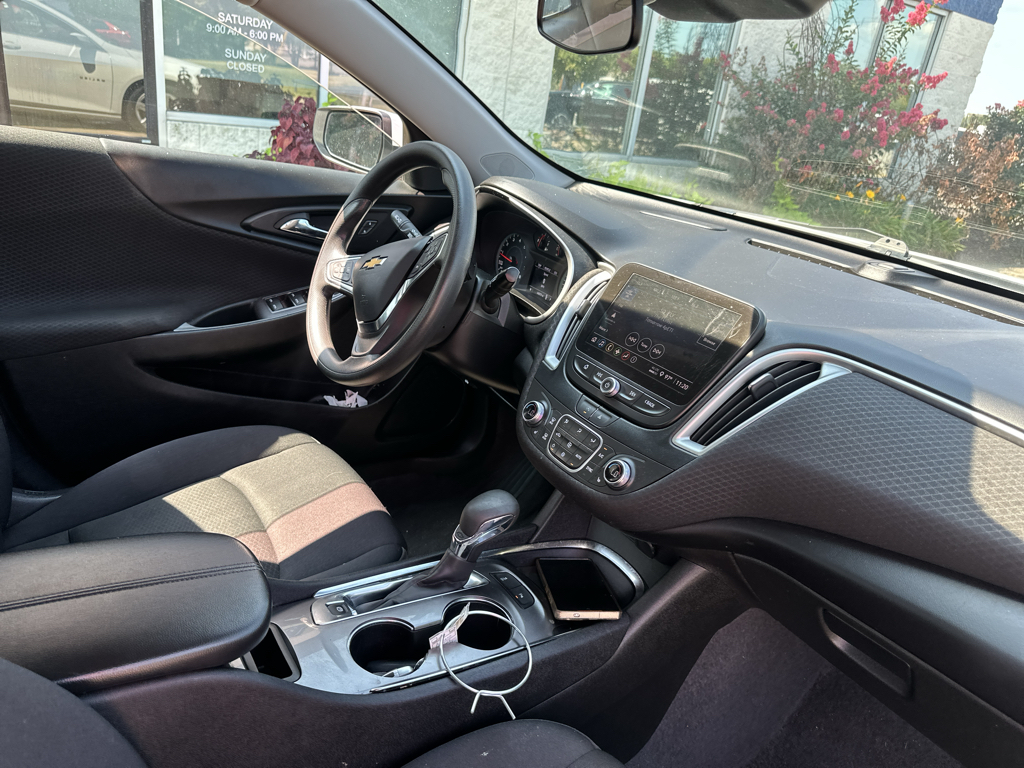 Vehicle photo 11