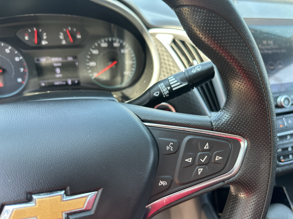 Vehicle photo 24