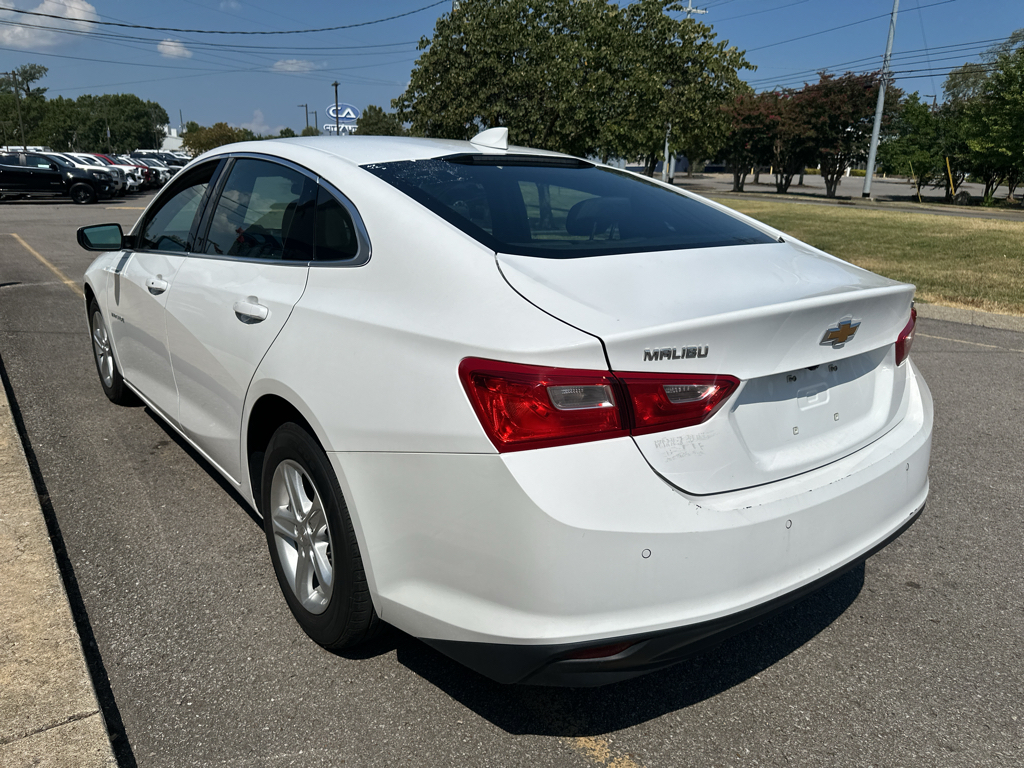 Vehicle photo 6