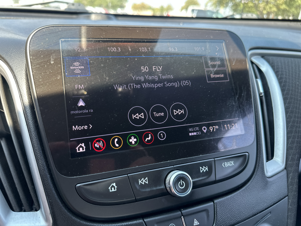 Vehicle photo 28