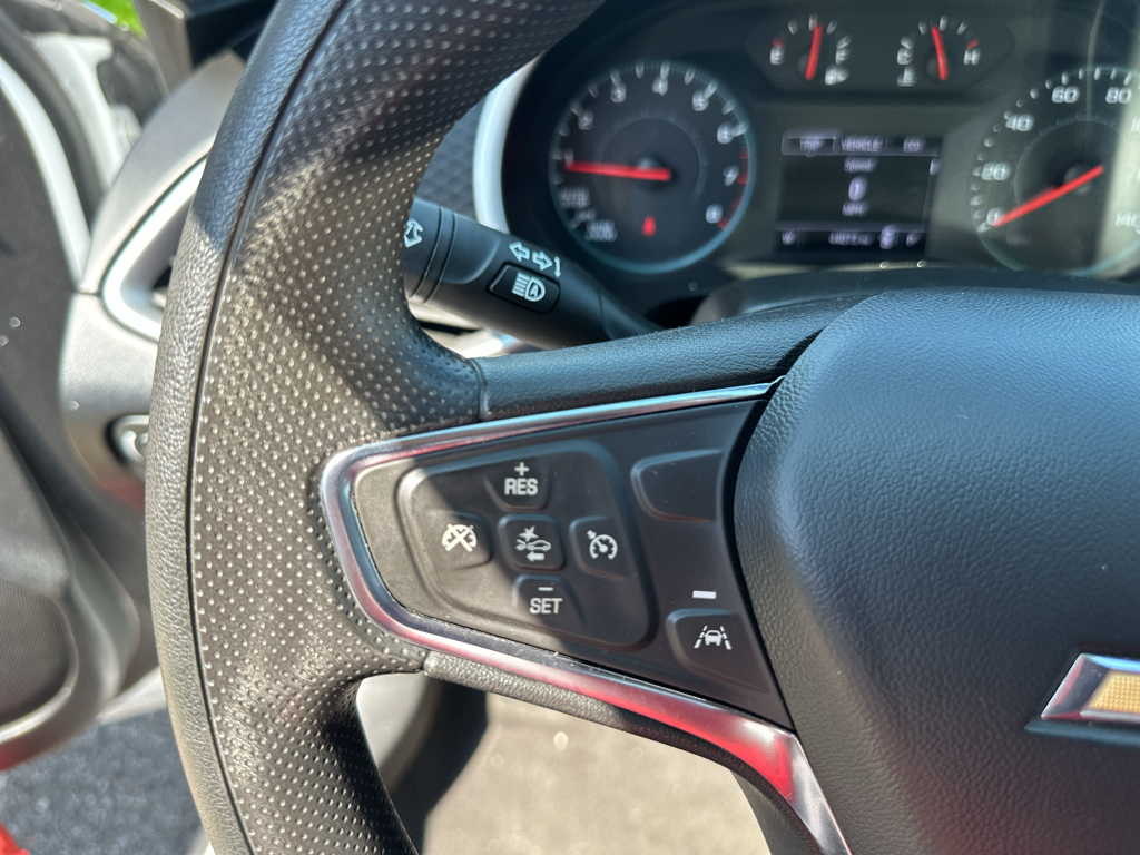 Vehicle photo 23