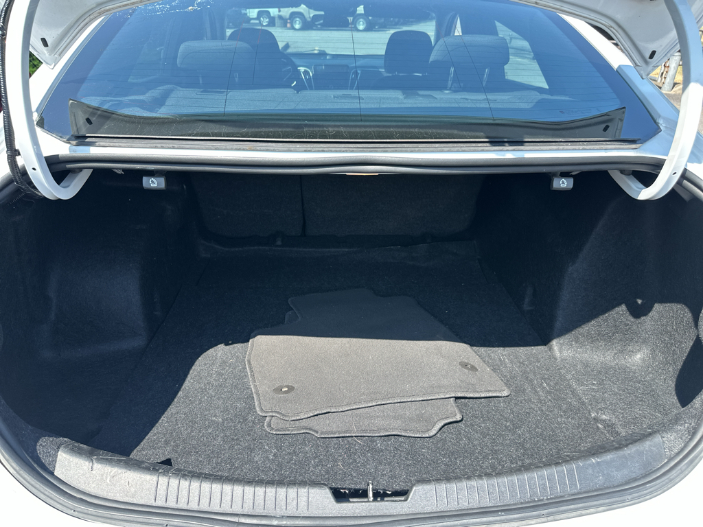 Vehicle photo 15