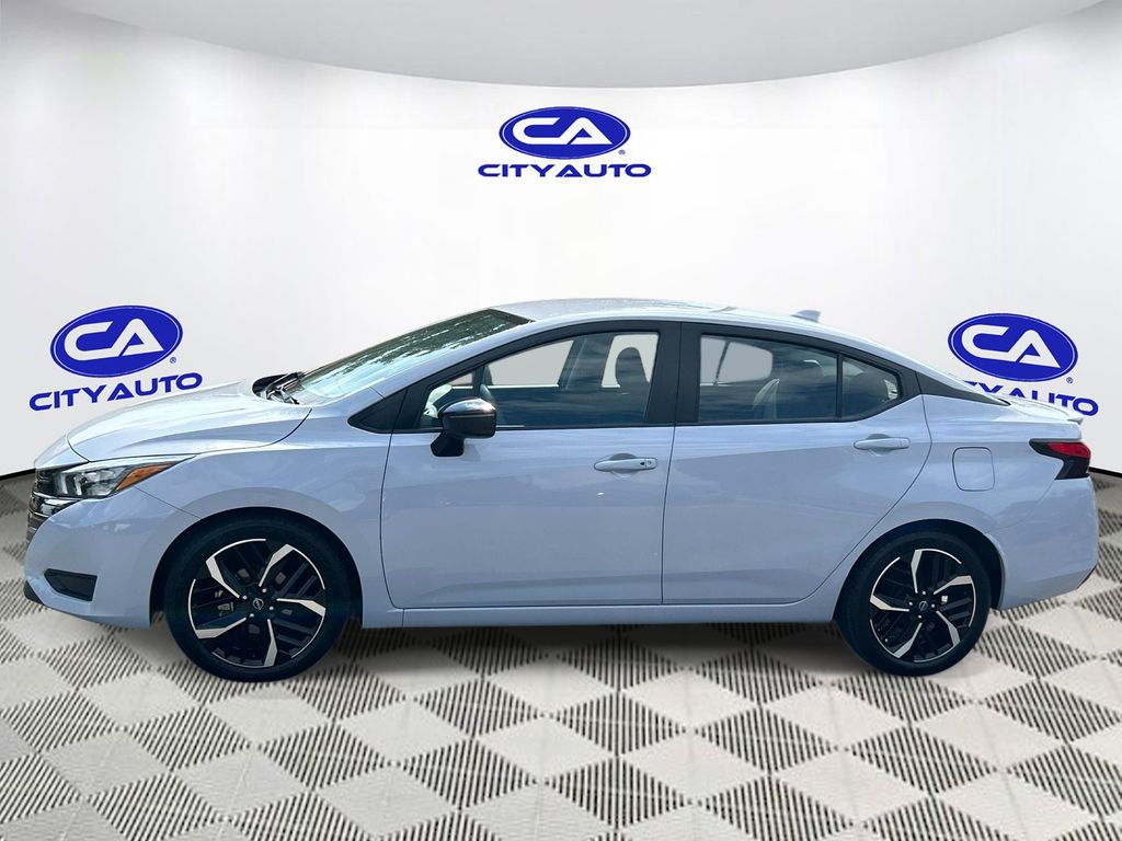 Vehicle photo 7
