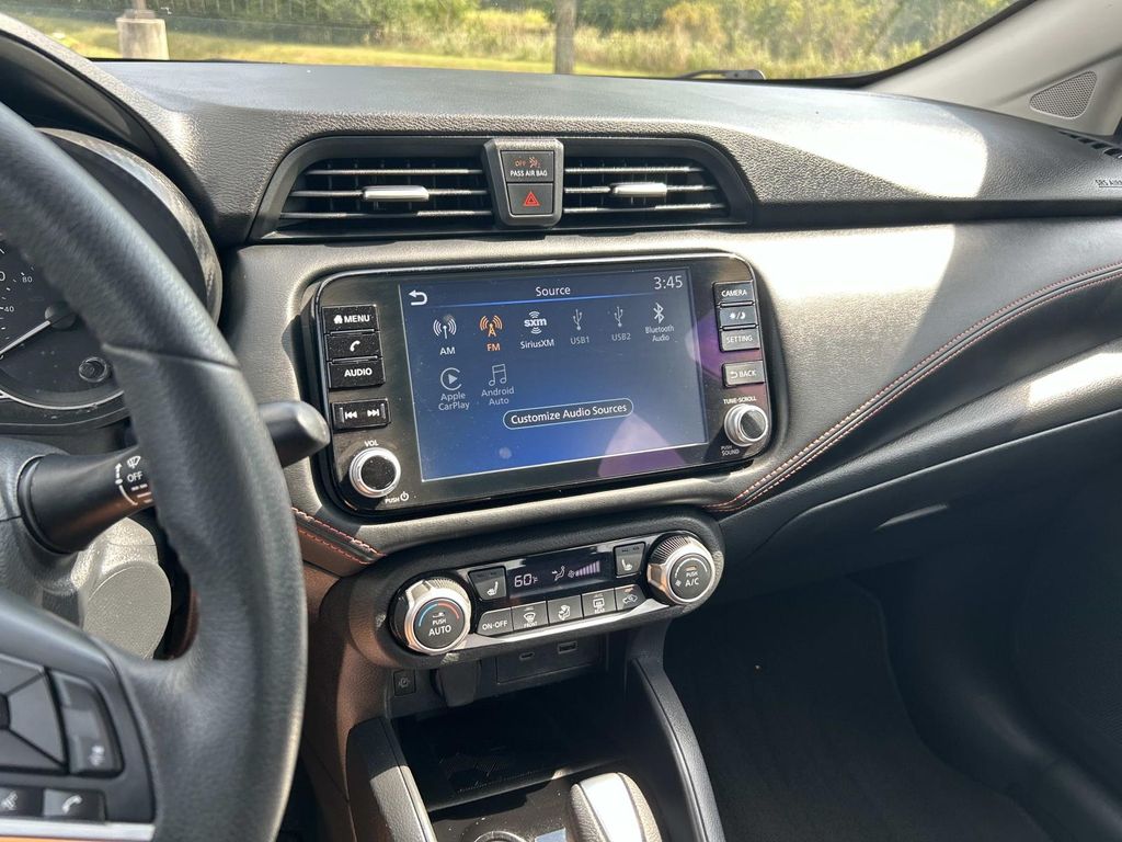 Vehicle photo 27