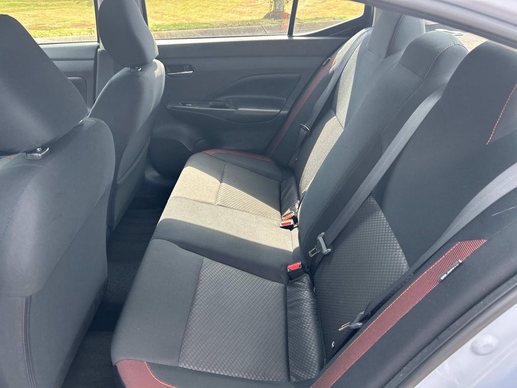 Vehicle photo 22