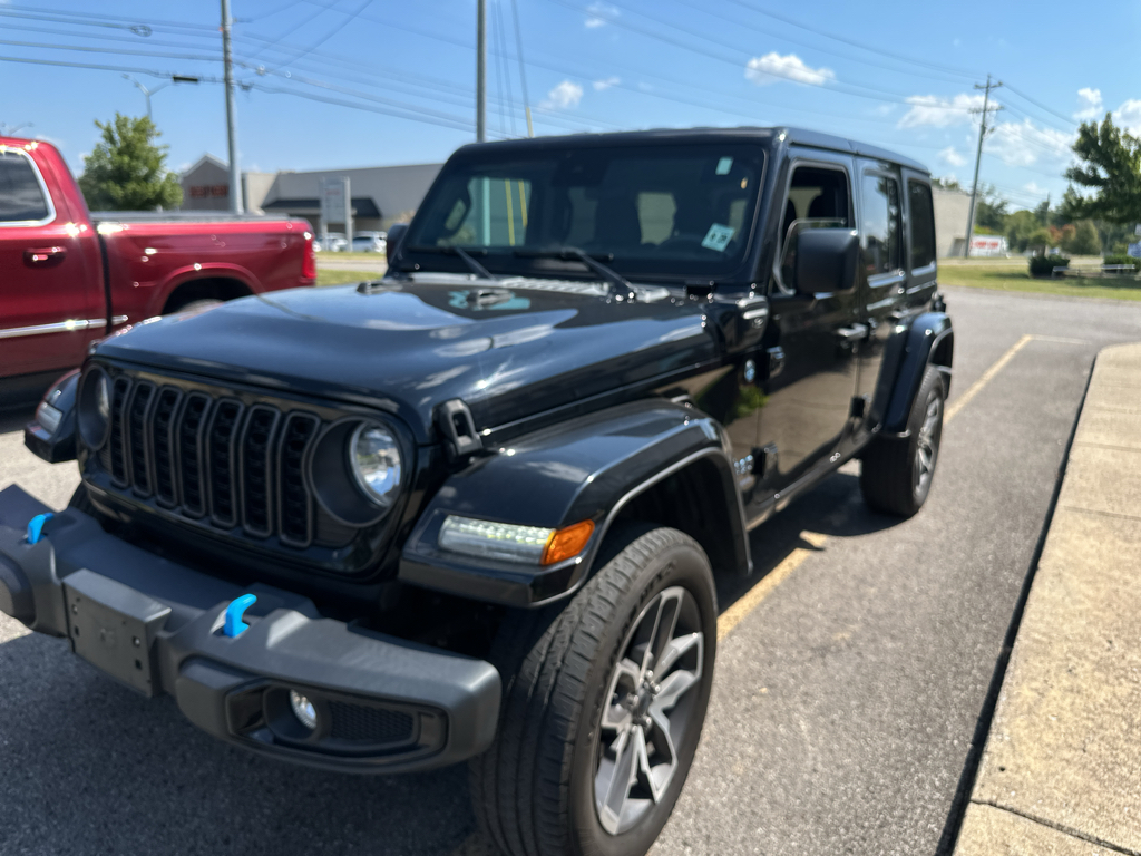 Vehicle photo 8