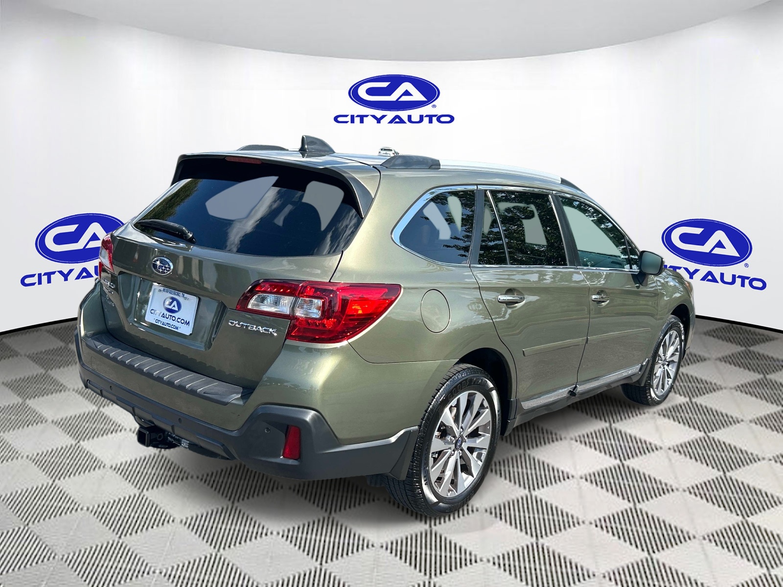 Used 2018 Subaru Outback SUV