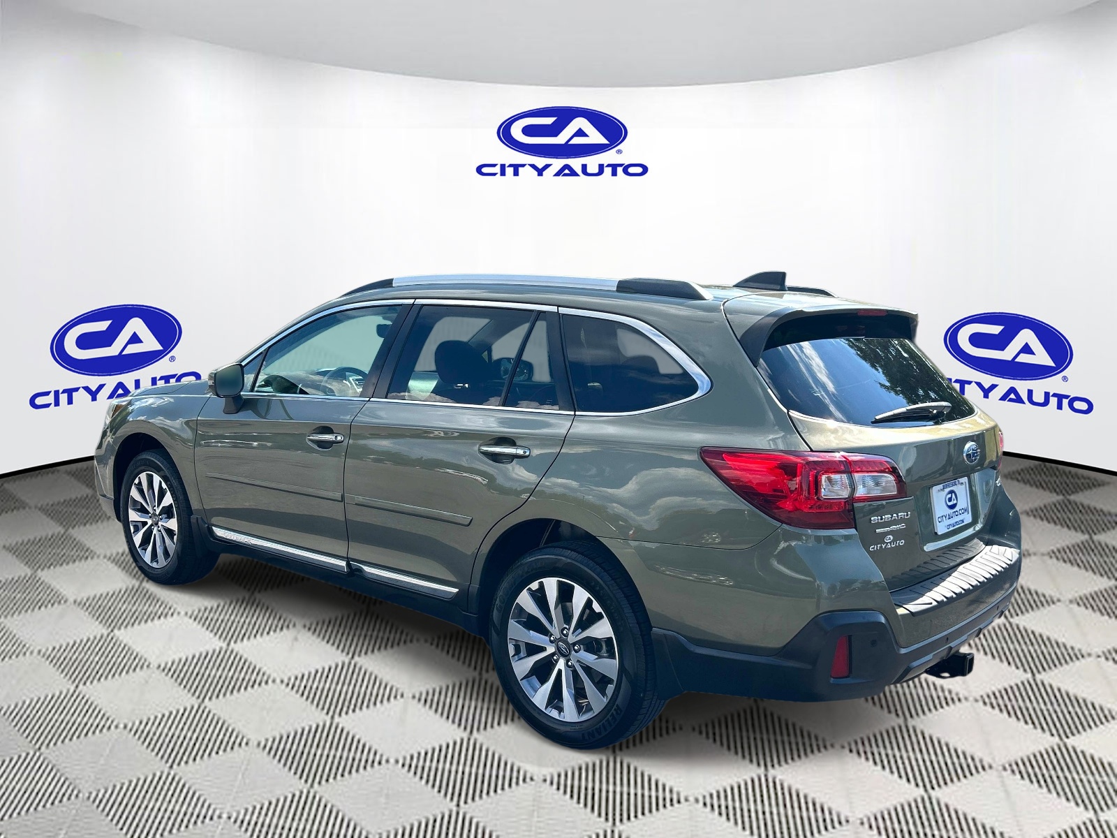 Used 2018 Subaru Outback SUV