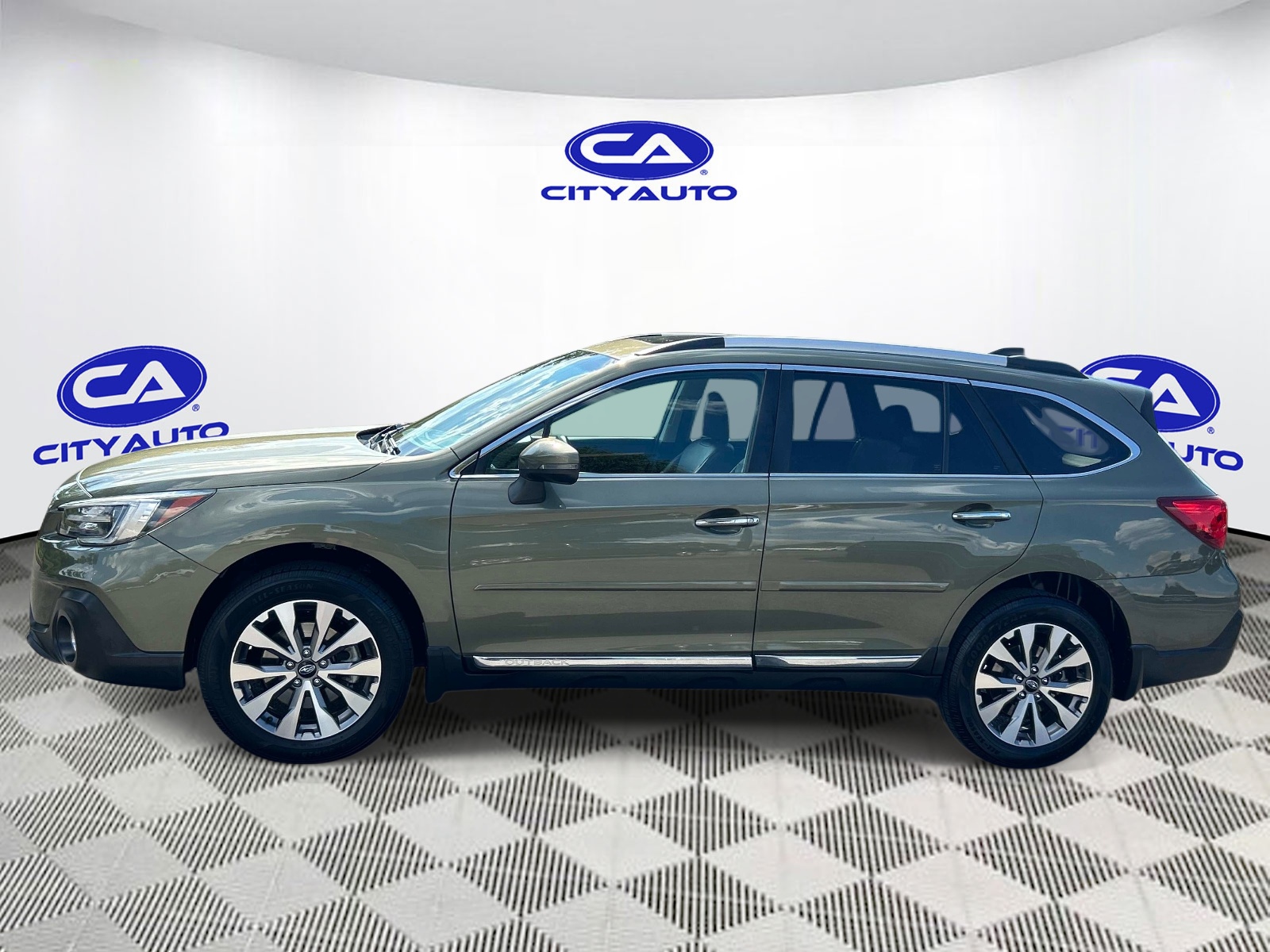 Used 2018 Subaru Outback SUV