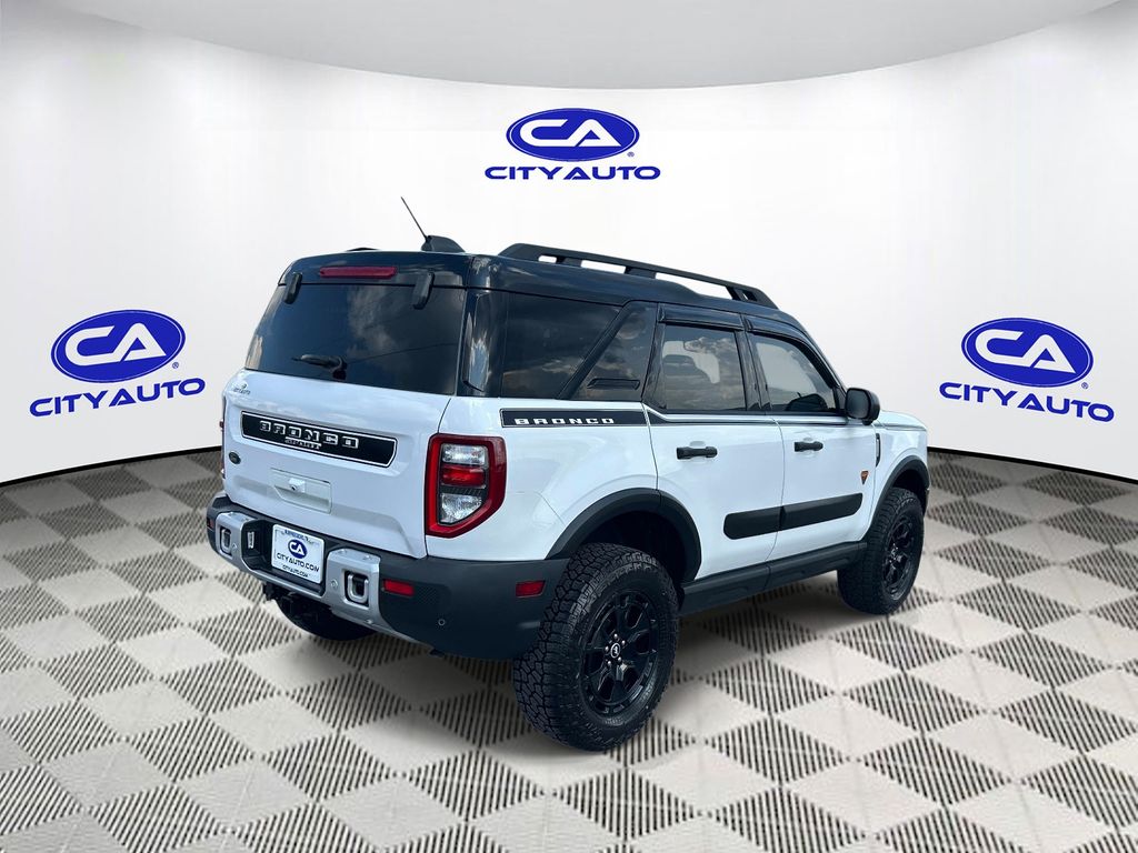 Vehicle photo 3