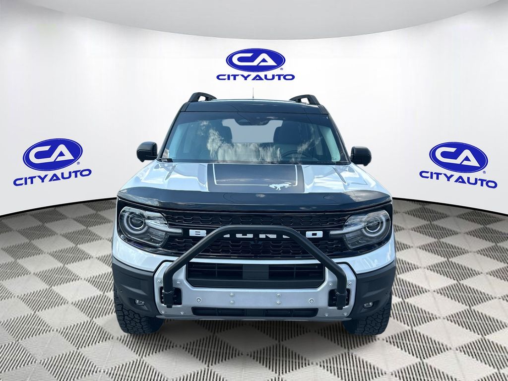 Vehicle photo 10